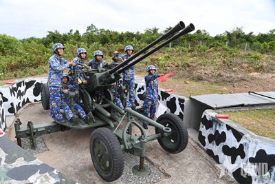 Gallery - 	Xuân trên trận địa canh trời